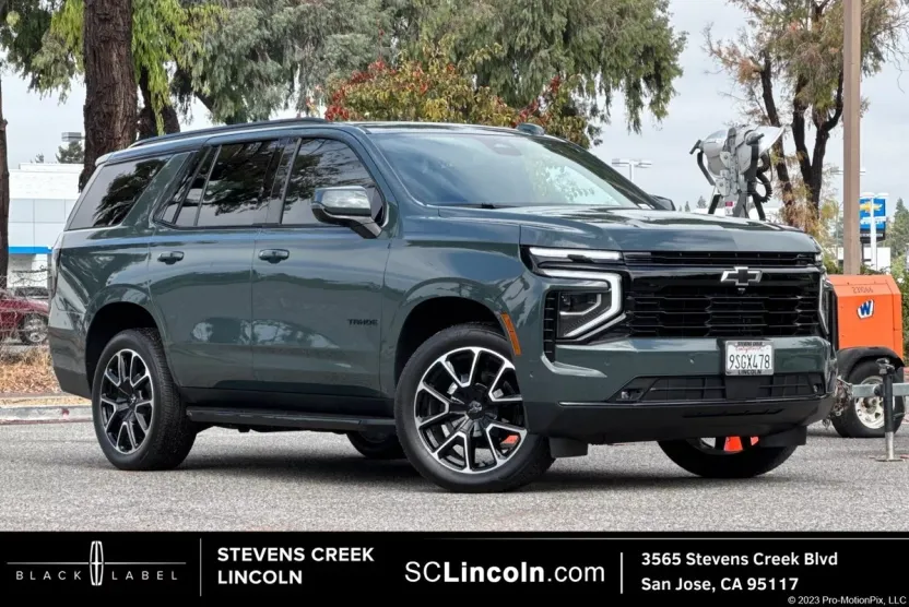 2025 Chevrolet Tahoe RST photo 1