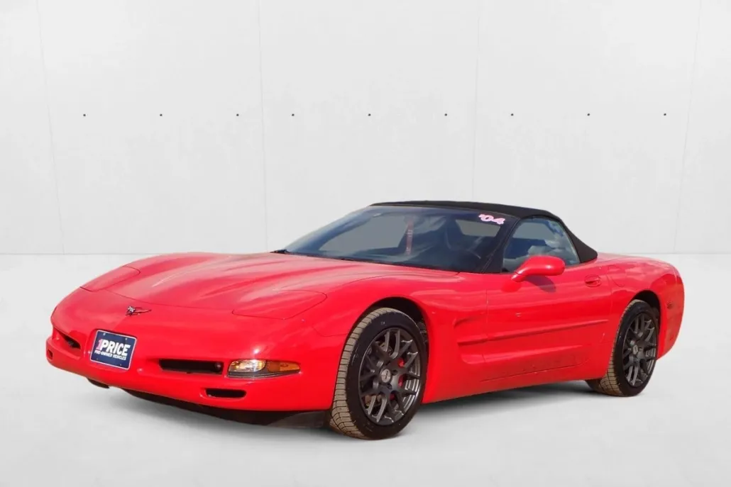 2004 Chevrolet Corvette photo 1