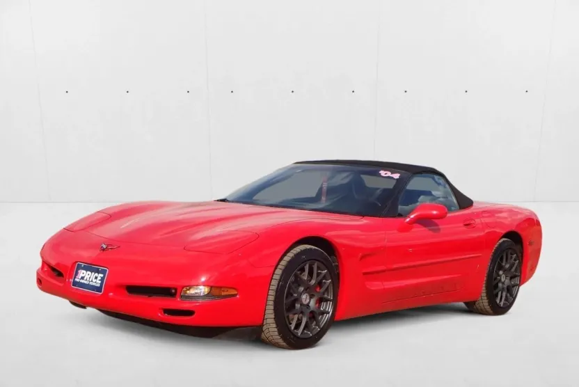 2004 Chevrolet Corvette photo 1