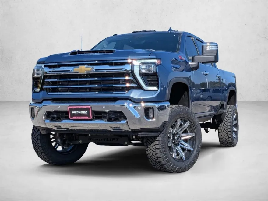 2025 Chevrolet Silverado 2500HD LTZ photo 1