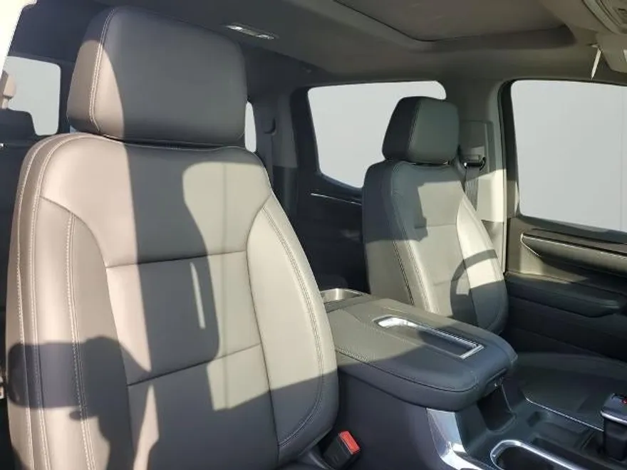2022 Chevrolet Silverado 1500 LTZ photo 1