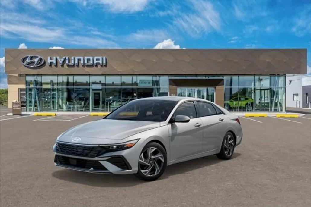 2025 Hyundai Elantra Limited photo 1