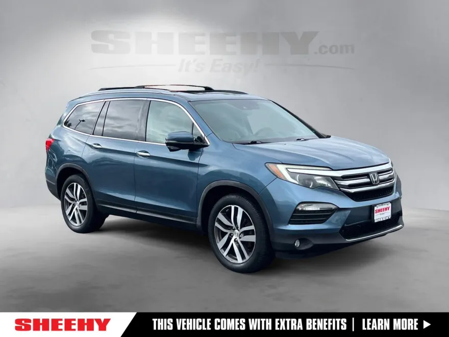 2016 Honda Pilot Touring photo 1