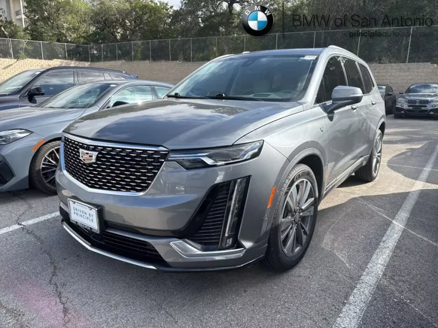 2022 Cadillac XT6 Premium Luxury photo 1