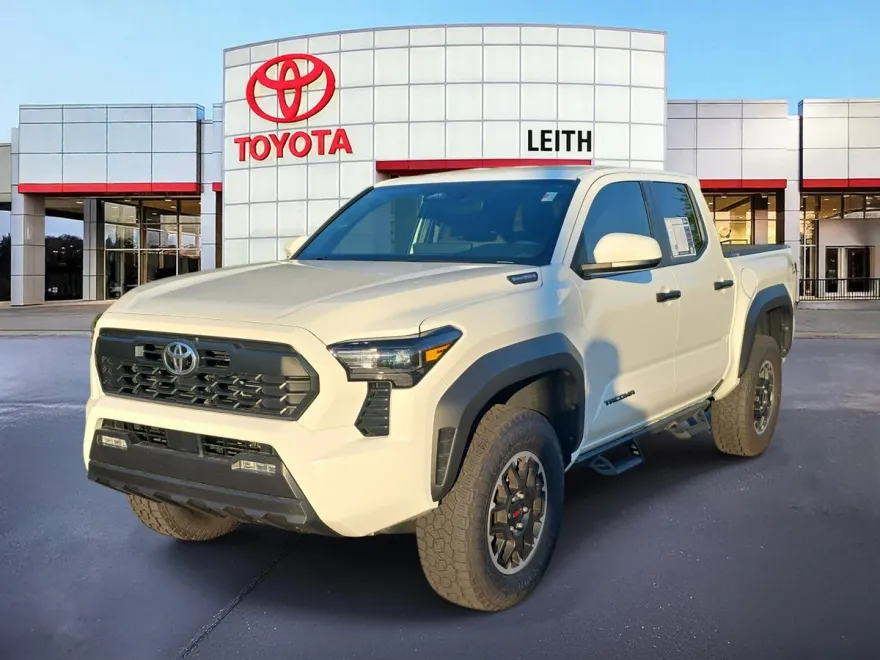 2024 Toyota Tacoma TRD Double Cab photo 1