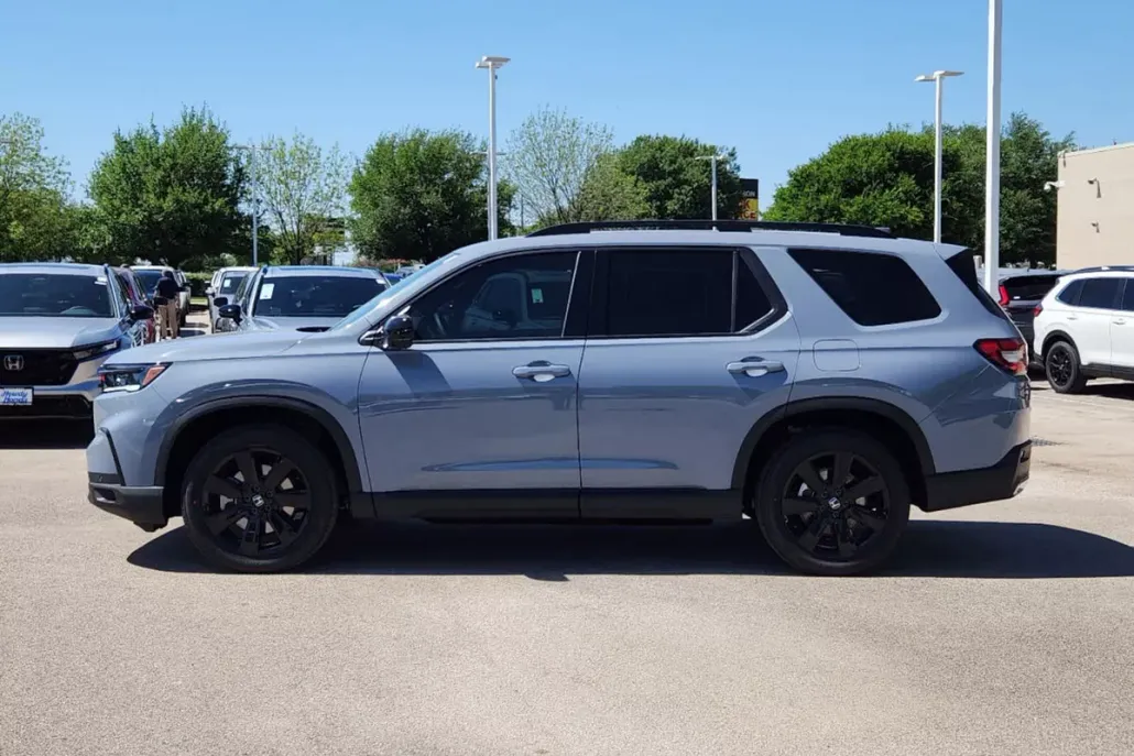 2025 Honda Pilot Black Edition photo 1