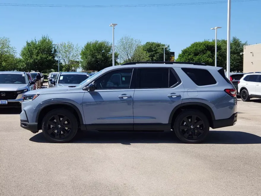 2025 Honda Pilot Black Edition photo 1