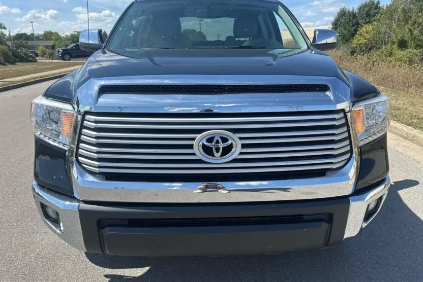 2016 Toyota Tundra Limited photo 1