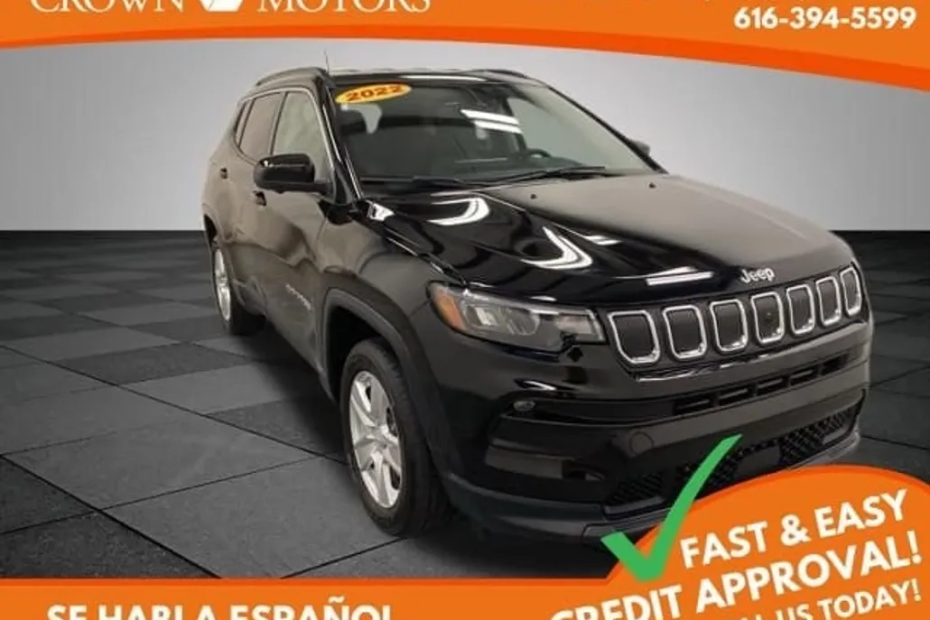 2022 Jeep Compass Latitude photo 1