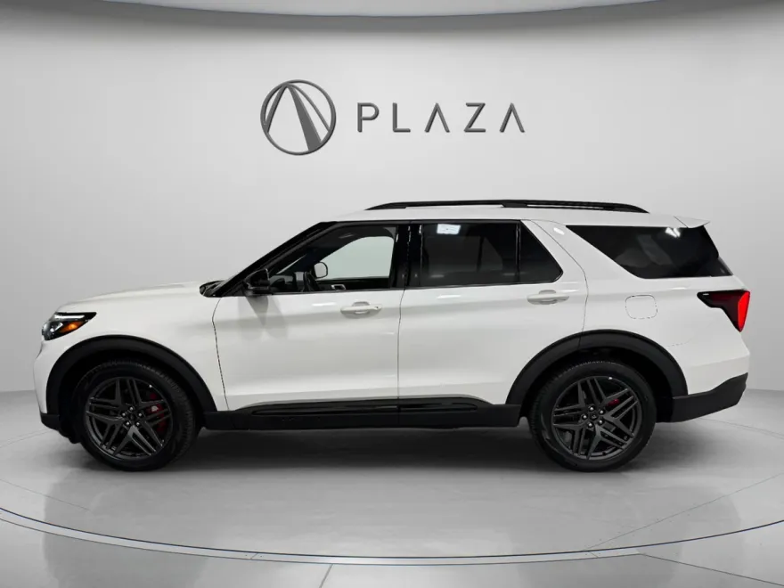 2025 Ford Explorer ST photo 1