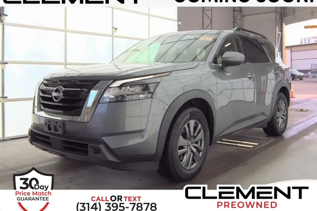 2022 Nissan Pathfinder SV photo 1