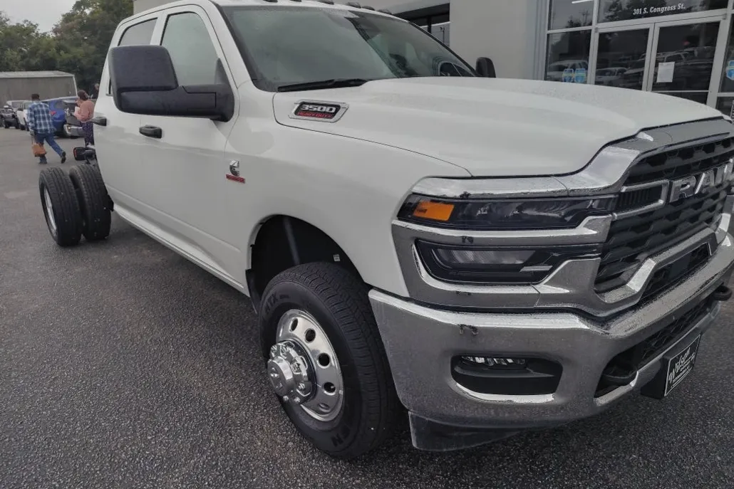 2026 Ram 3500 Tradesman photo 1
