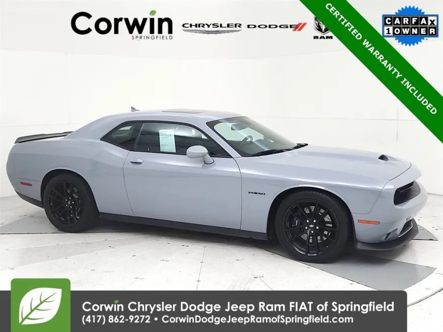 2022 Dodge Challenger R/T photo 1