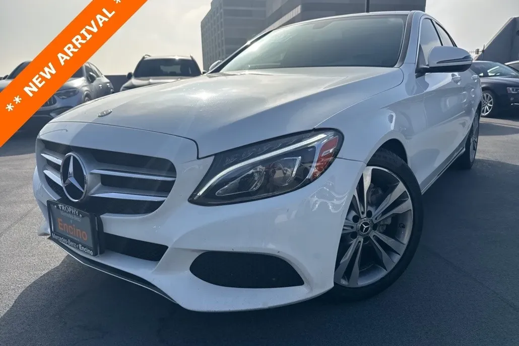 2017 Mercedes Benz C 300 photo 1