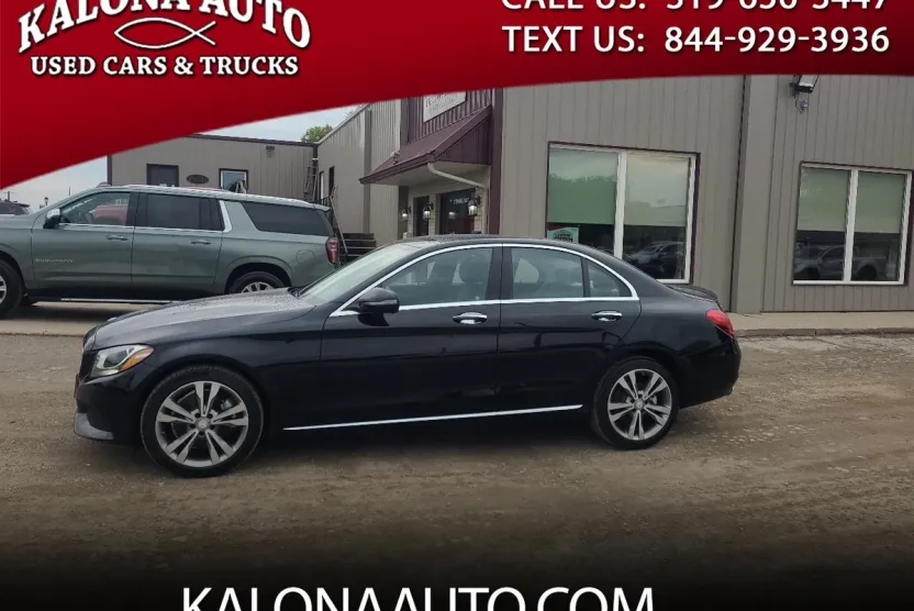 2017 Mercedes Benz C 300 4MATIC Sedan photo 1