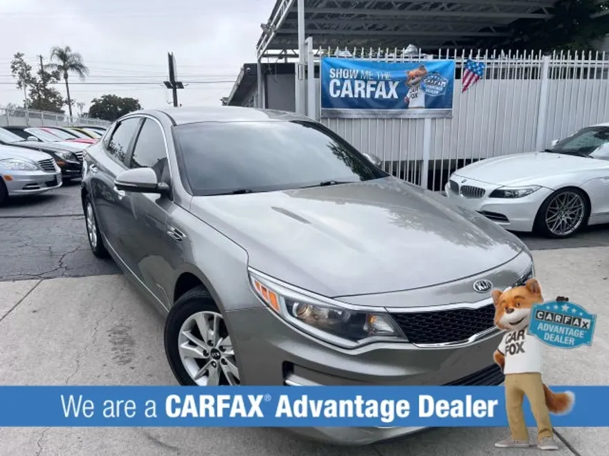 2018 Kia Optima LX photo 1