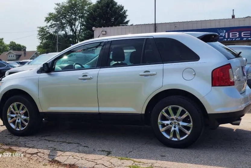 2013 Ford Edge SEL photo 1