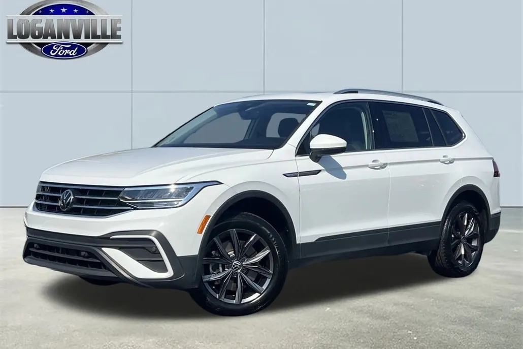 2022 Volkswagen Tiguan SE photo 1