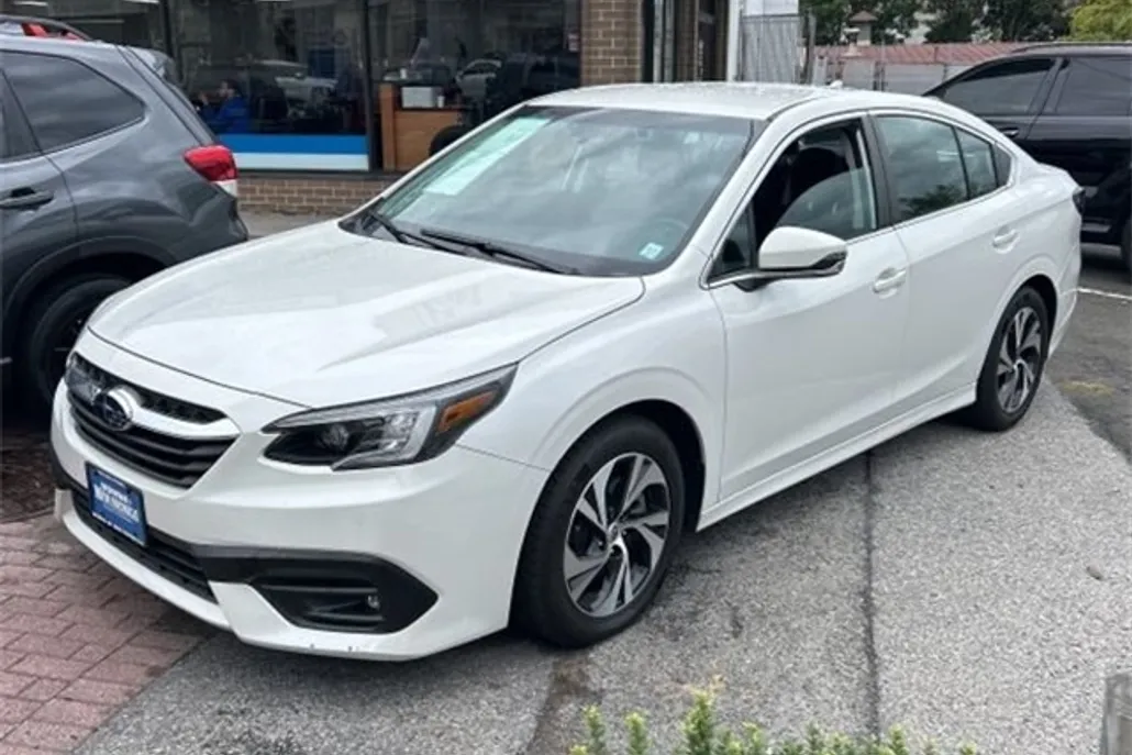 2022 Subaru Legacy Premium photo 1
