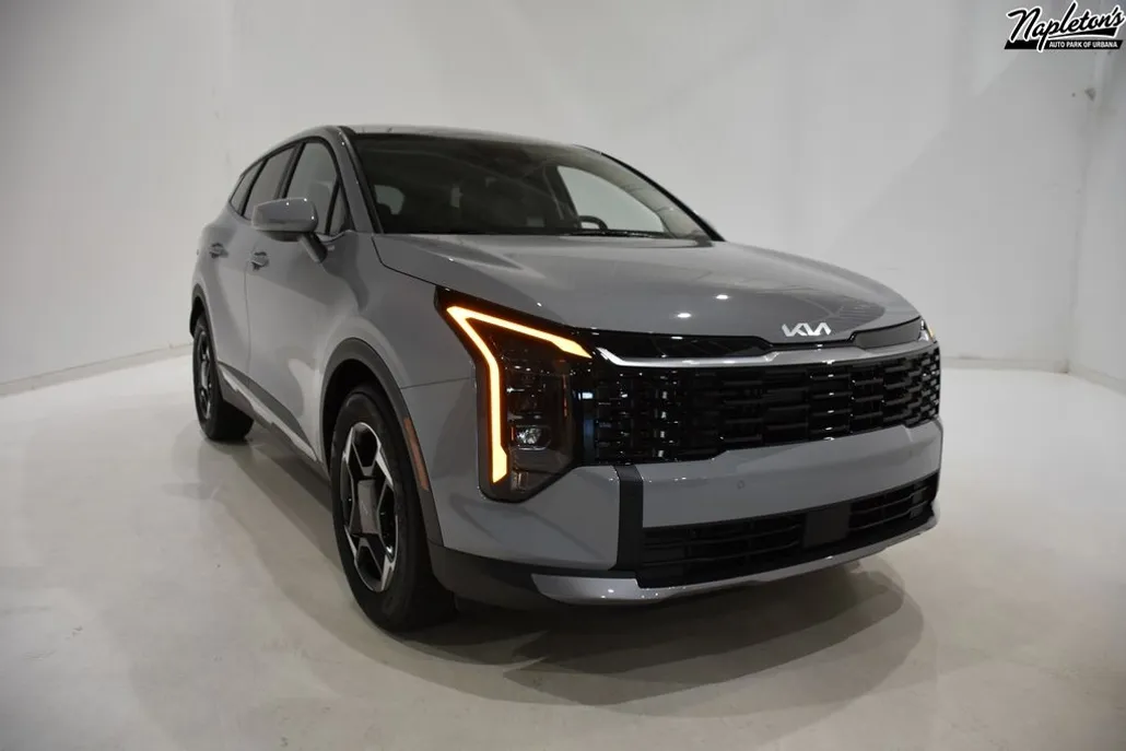 2026 Kia Sportage EX photo 1