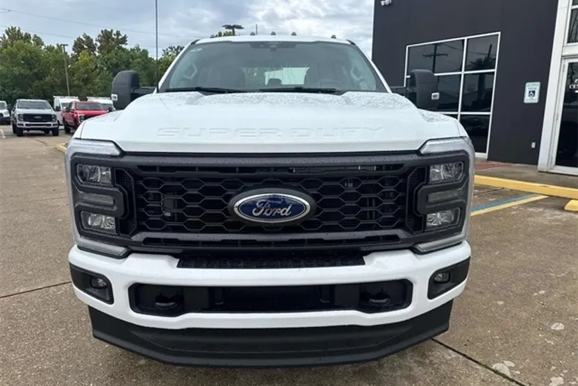 2026 Ford F-250 photo 1