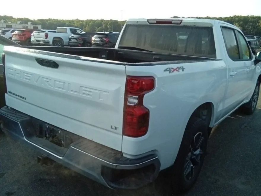 2023 Chevrolet Silverado 1500 LT photo 1