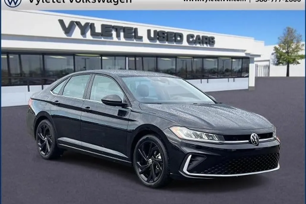 2025 Volkswagen Jetta SE photo 1