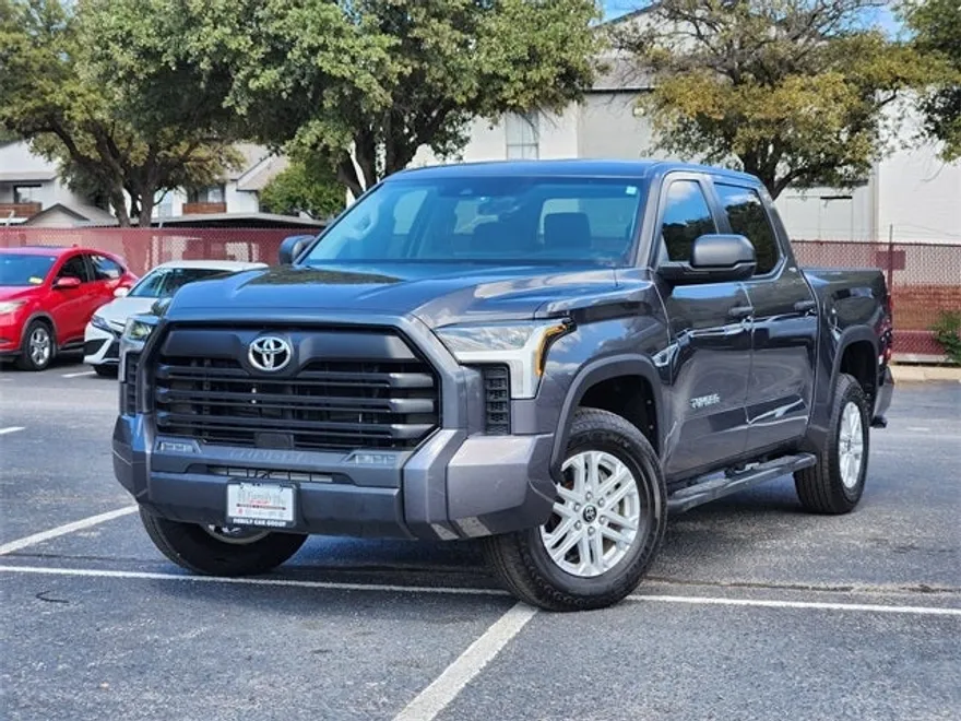 2024 Toyota Tundra SR5 photo 1
