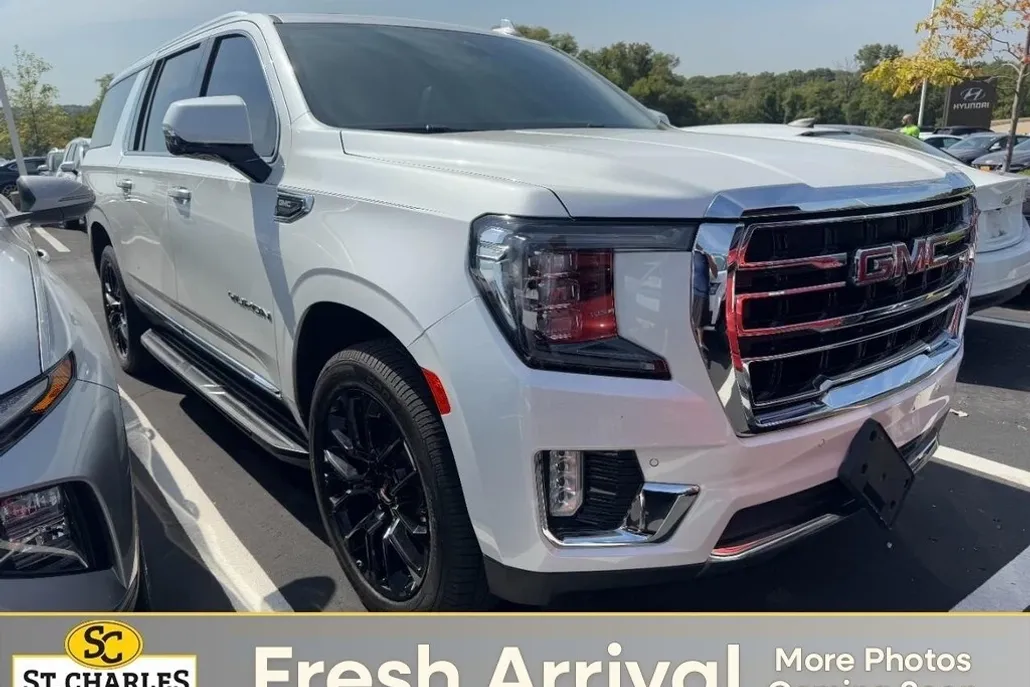 2022 Gmc Yukon XL SLT photo 1