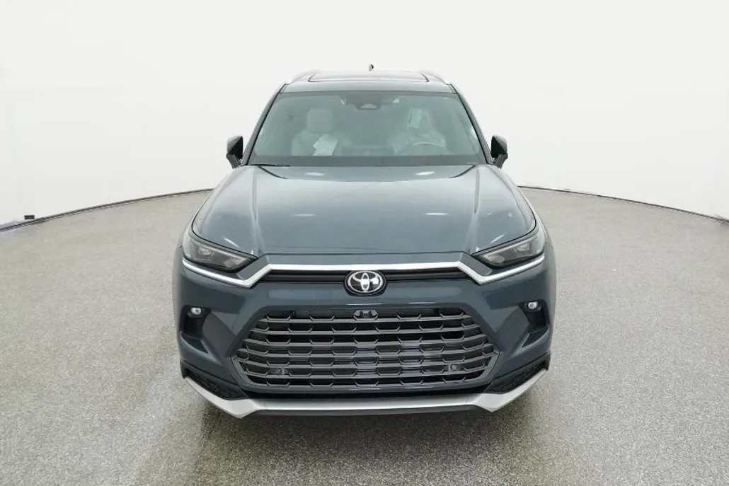2025 Toyota Highlander Hybrid Platinum photo 1