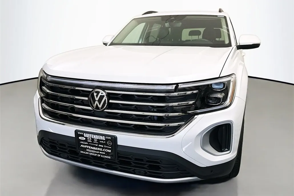 2026 Volkswagen Atlas SE Technology photo 1