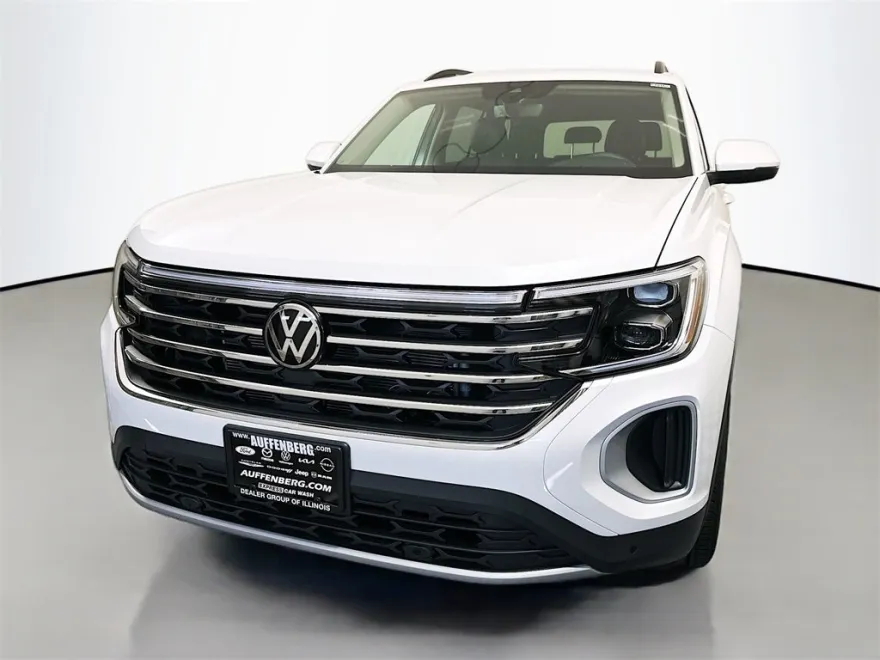 2026 Volkswagen Atlas SE Technology photo 1