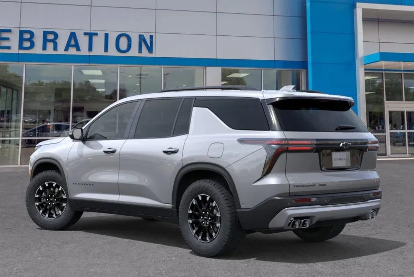 2026 Chevrolet Traverse Z71 photo 1