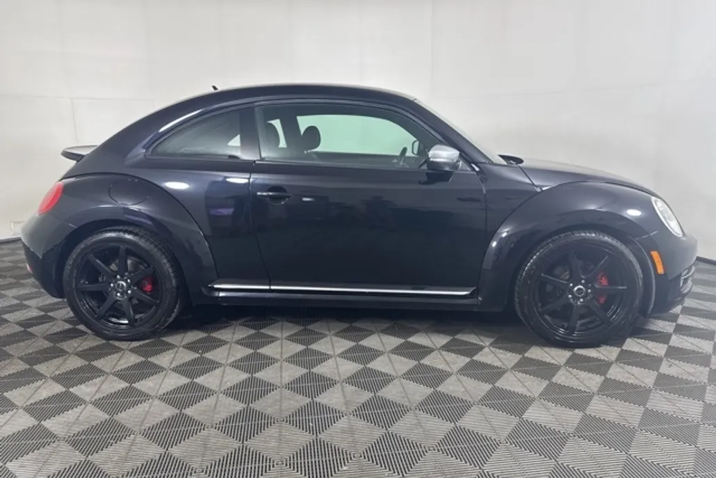 2012 Volkswagen Beetle photo 1