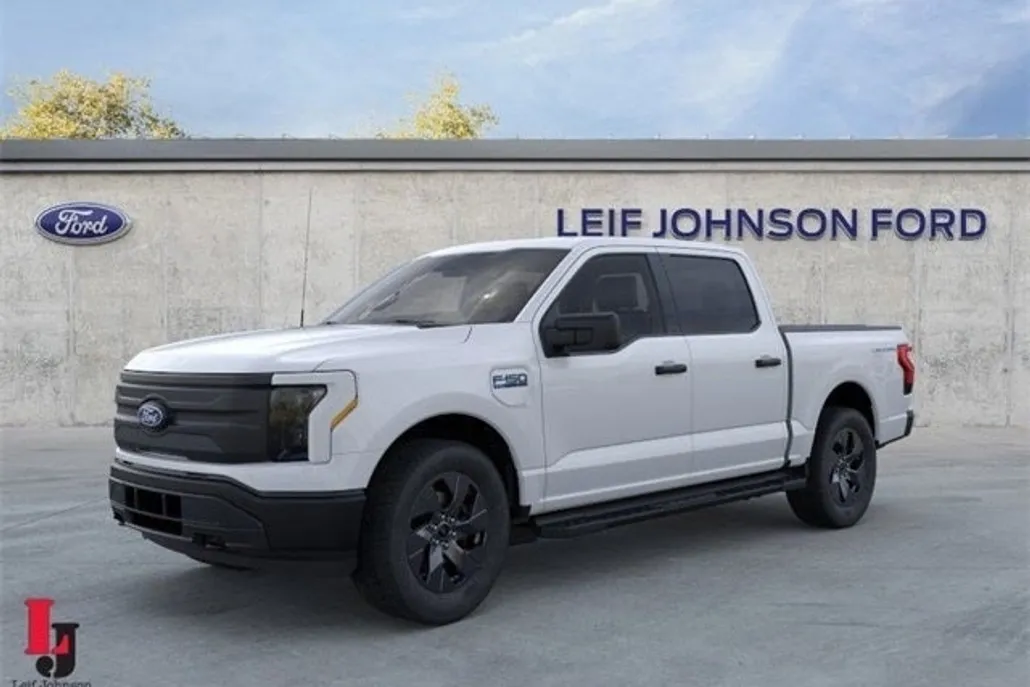 2024 Ford F-150 Lightning photo 1