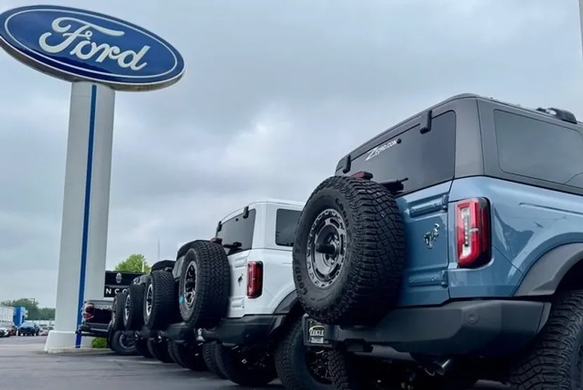 2023 Ford F-150 XLT photo 1