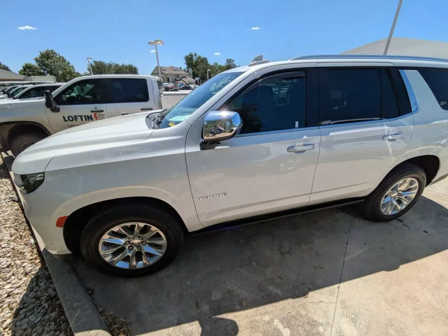 2022 Chevrolet Tahoe Premier photo 1