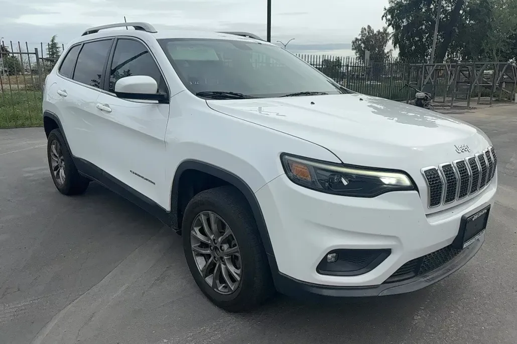2019 Jeep Cherokee Latitude photo 1