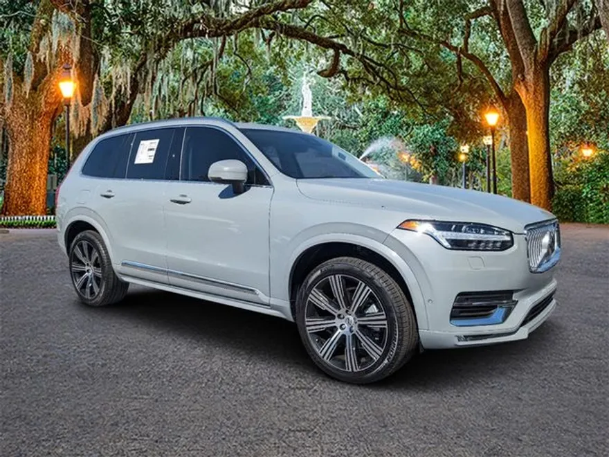 2025 Volvo XC90 photo 1