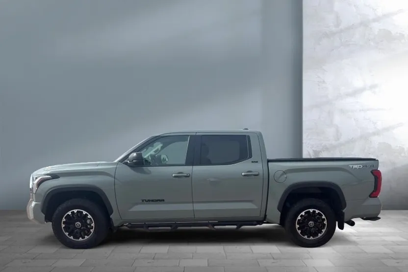2024 Toyota Tundra SR5 photo 1