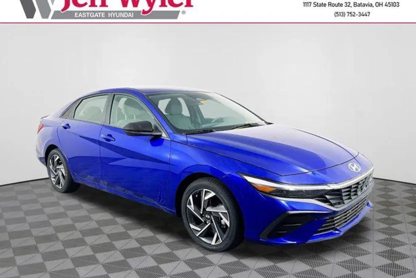 2025 Hyundai Elantra SEL Sport photo 1