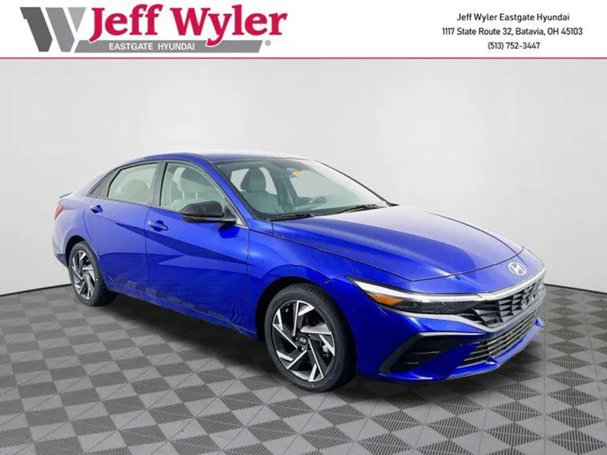 2025 Hyundai Elantra SEL Sport photo 1