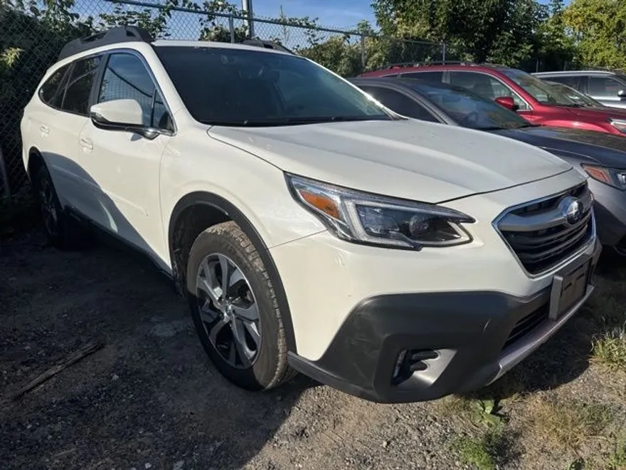2022 Subaru Outback Limited photo 1
