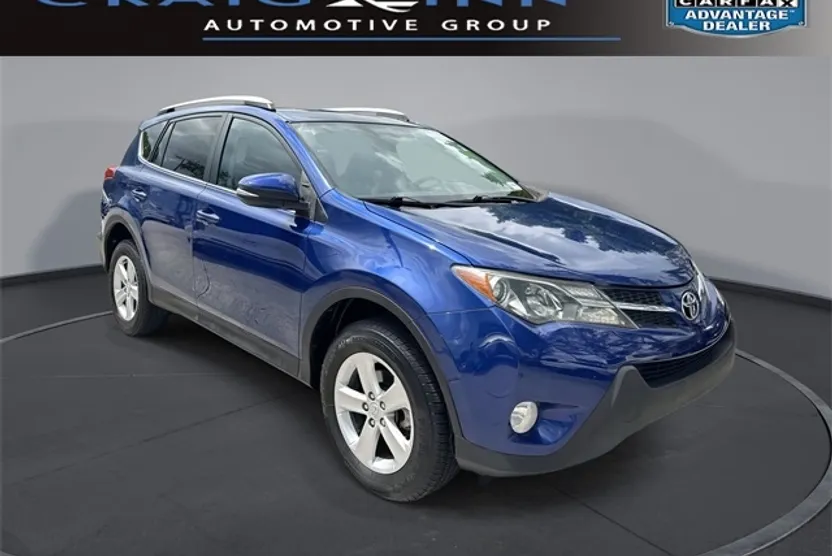 2014 Toyota RAV4 XLE photo 1