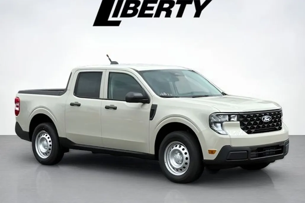 2025 Ford Maverick XL photo 1