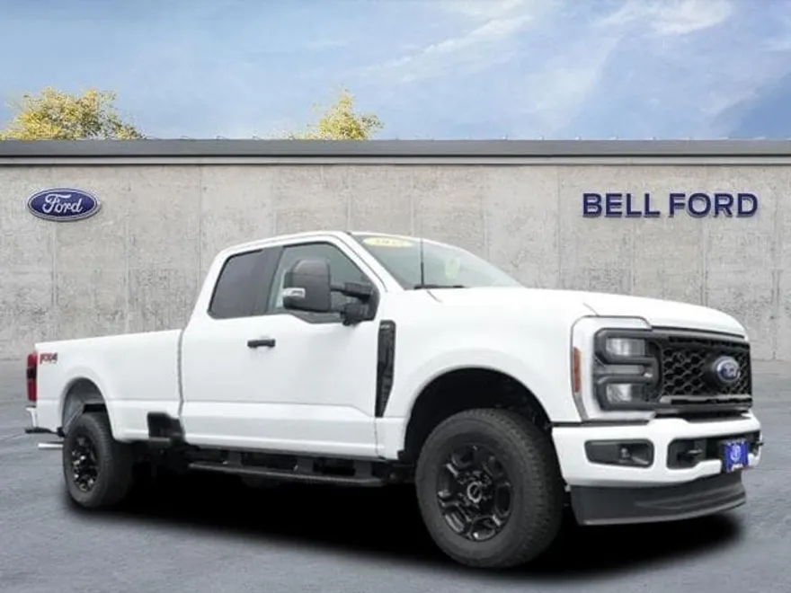 2025 Ford F-350 XL photo 1
