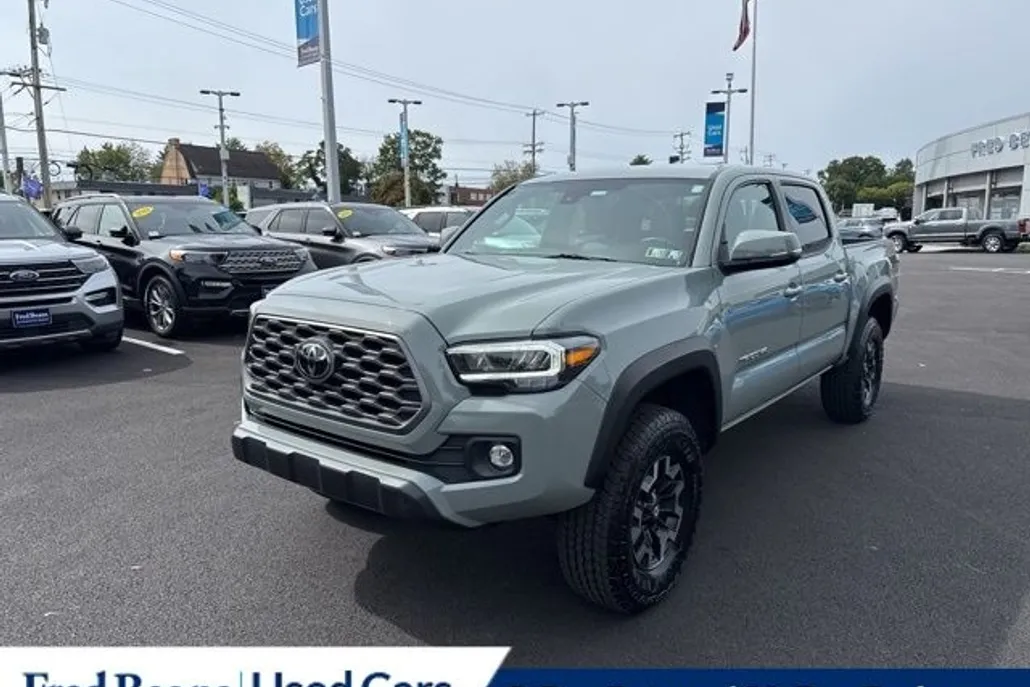 2022 Toyota Tacoma TRD Off-Road photo 1