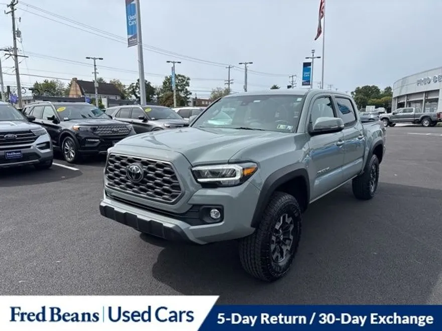 2022 Toyota Tacoma TRD Off-Road photo 1