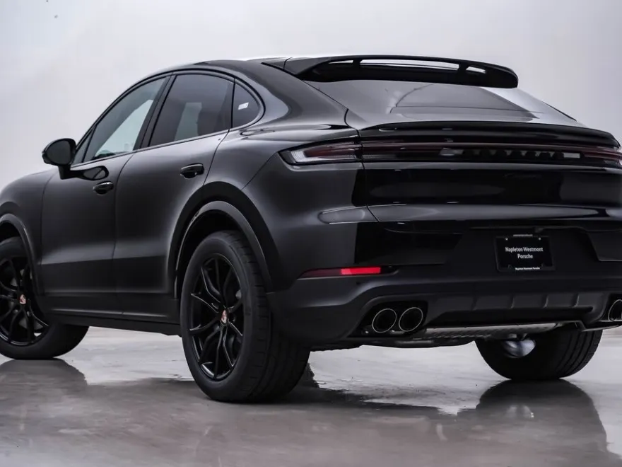 2026 Porsche Cayenne Coupe photo 1