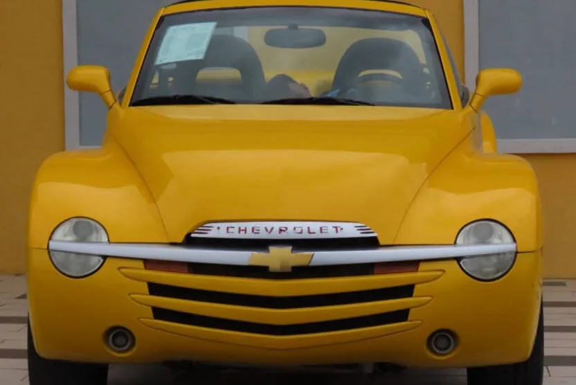 2004 Chevrolet SSR photo 1